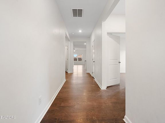 5th image of 2359 Stream View Ln