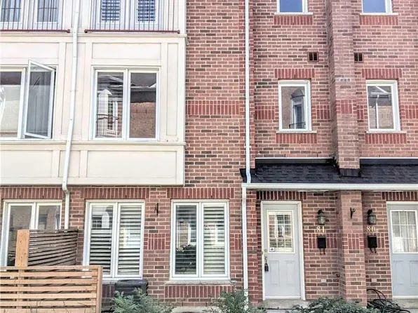 151 Townsgate Dr #81, Vaughan, ON L4J 8J7