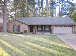 370 Hidden Hollow Dr, Shreveport, LA 71106