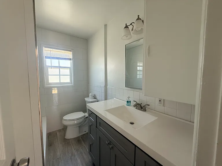 363 W 5th St — Photo 3