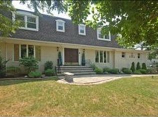 236 Beechwood Ct, Mountainside, NJ 07092