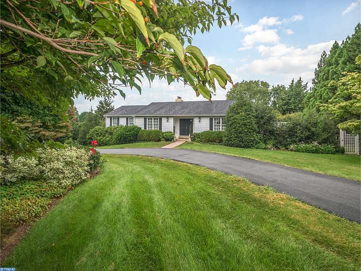 1st image of 139 Beverly Dr