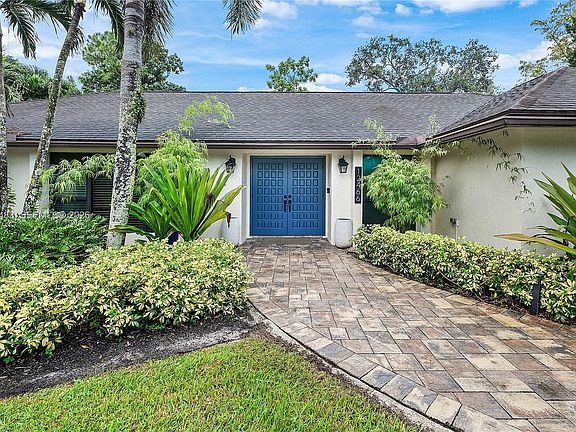 3rd image of 12466 Quercus Ln
