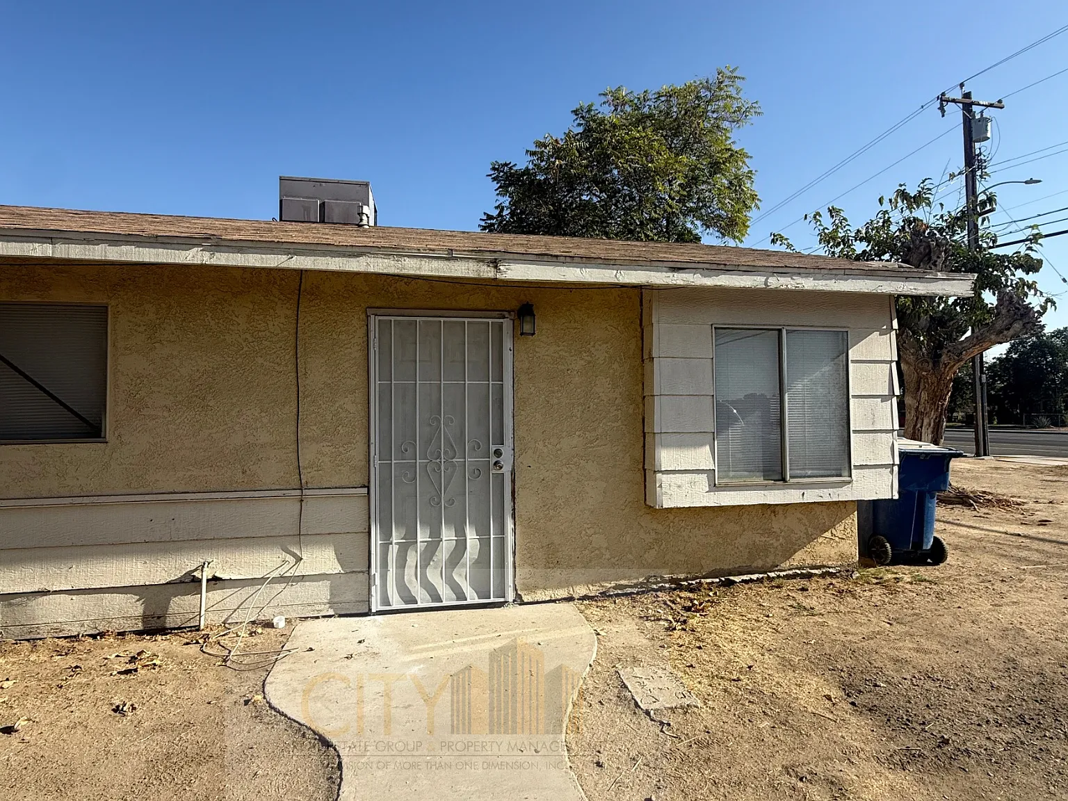 316 Oswell St - A — Photo 1
