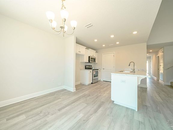 4th image of 7138 Sonny Dr #3C