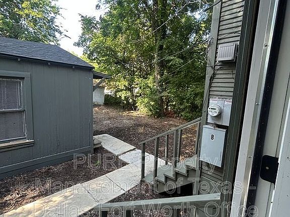 4th image of 1208 Hawthorne Ave APT A