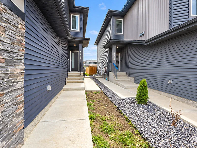2 bed, 1.0 bath, 700 sqft, $1,050 — Photo 1