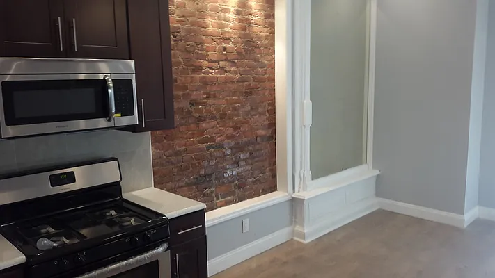 Rented by Elite NY Holdings | media 46