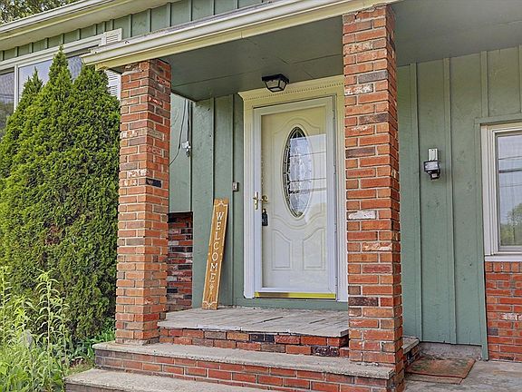 3rd image of 92 Alvord St