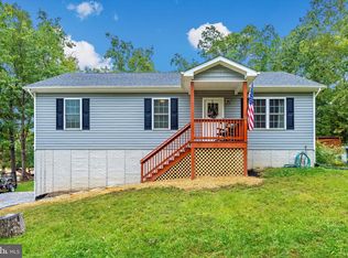 35 Sour Mash Rd, Harpers Ferry, WV 25425