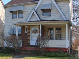 2251 Cranston Rd, University Heights, OH 44118
