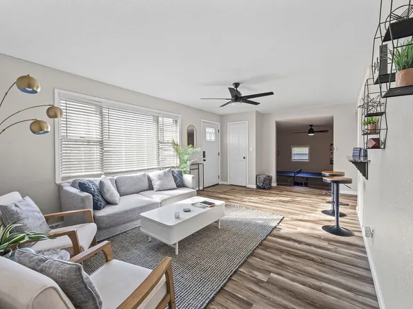 401 W Mulberry St, Rogers, AR 72756