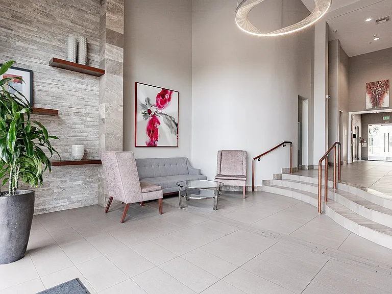 17 W Vernon Ave #11 — Photo 58