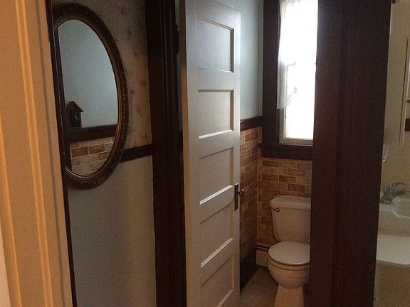 3rd image of 214 N Quaw Blvd APT 6