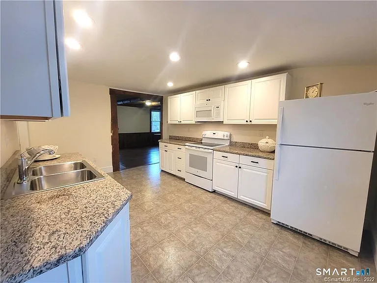 14 Prospect Hill Rd #B — Photo 5