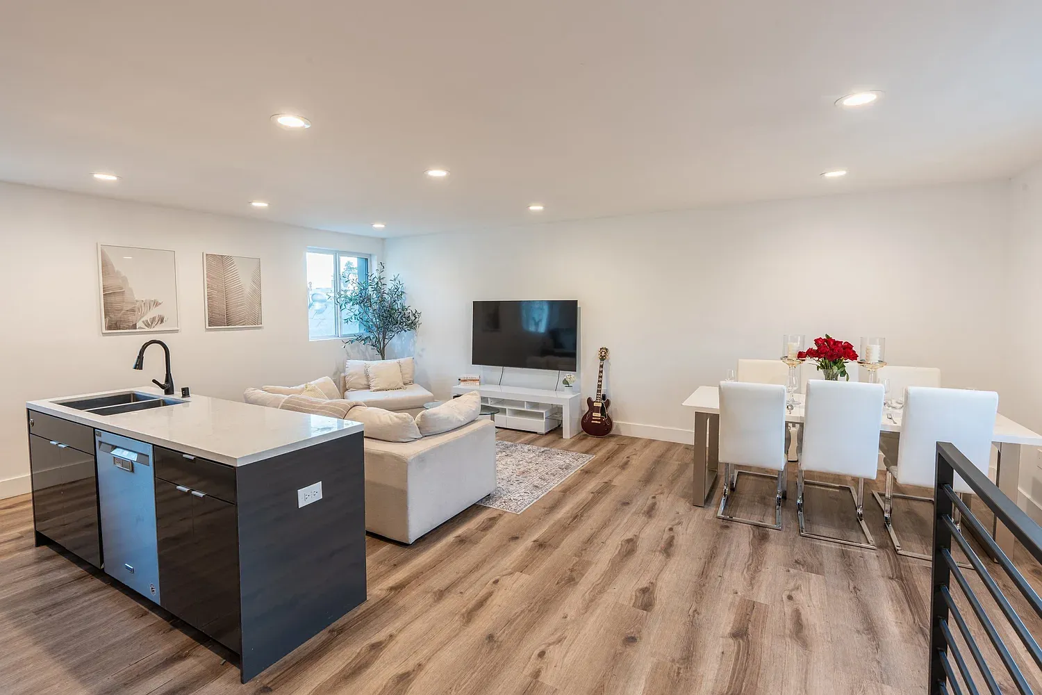 4 bed, $1,800 — Photo 4