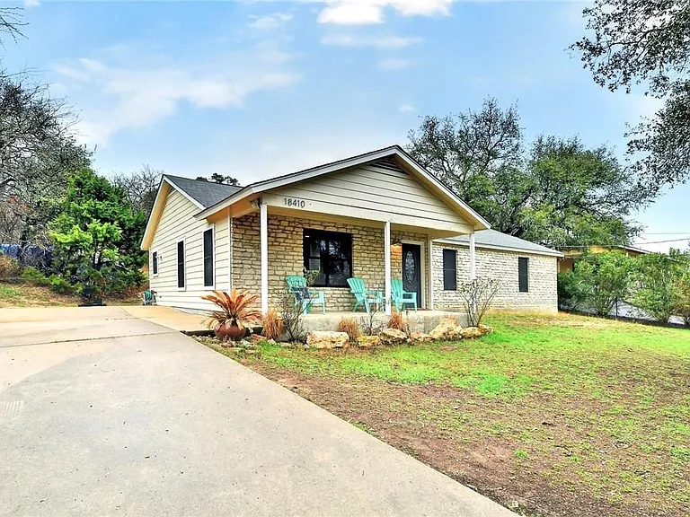 18410 Lake Terrace Dr — Photo 2