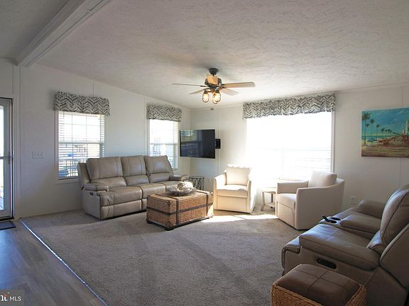 3rd image of 27201 Sea Nettle Ln