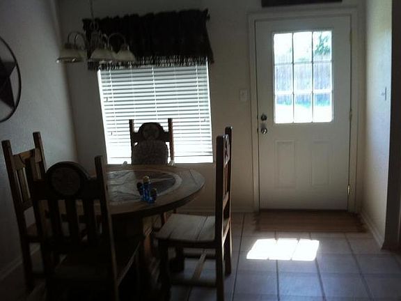 5th image of 124 Amanda Ct