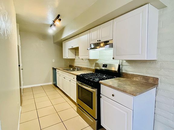 4th image of 1854 N 5th Ave #1