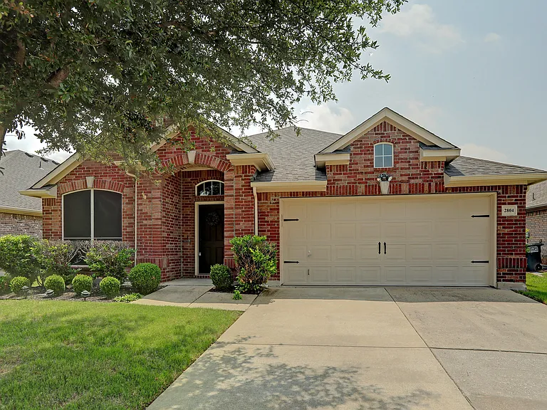 2804 Cascade Cove Dr — Photo 3