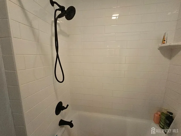 34 Almond Dr — Photo 17