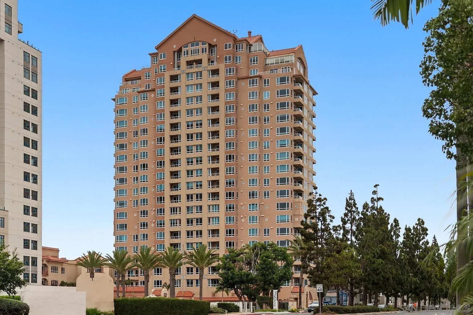 Pacific Regents — Photo 1
