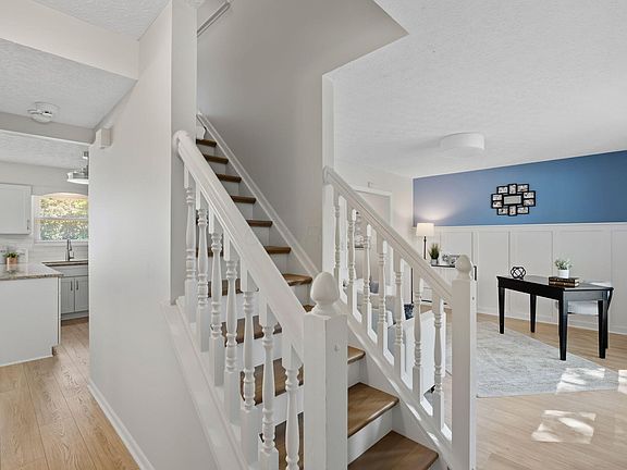 5th image of 3152 Southern Hills Dr
