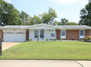14030 Davey Dr, Florissant, MO 63034