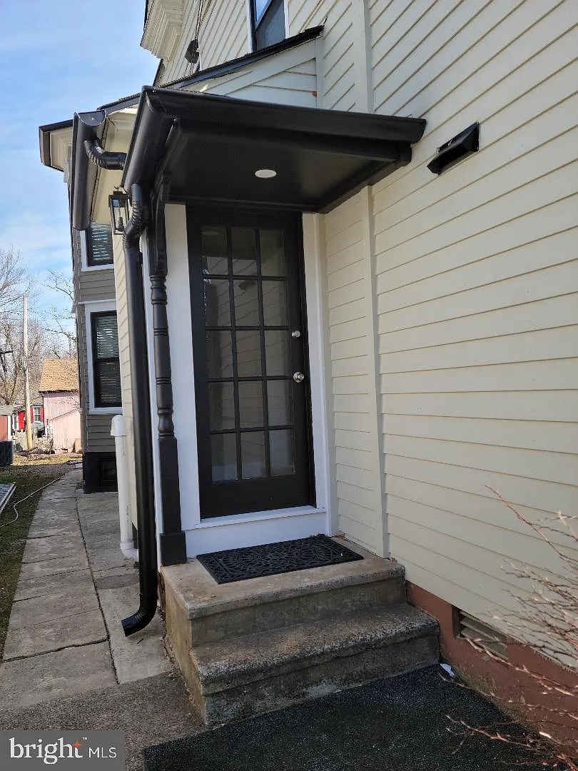 1 bed, 1.0 bath, $1,750 — Photo 3
