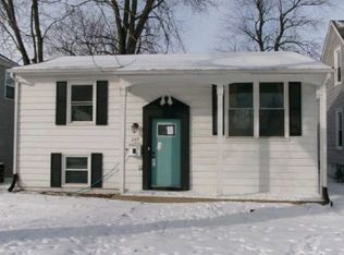 289 S Douglas Ave, Bradley, IL 60915