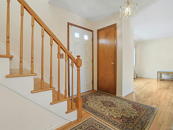 4th image of 186 Rutledge Avenue