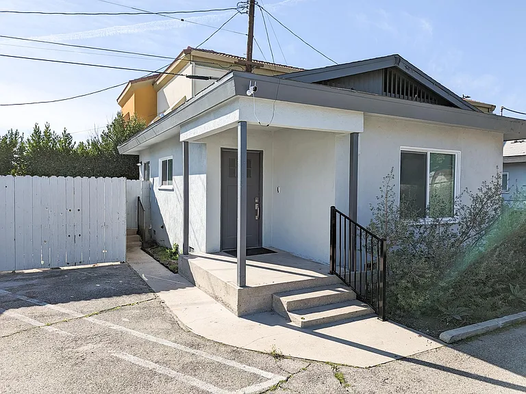 1500 S Glendale Ave #19 — Photo 21