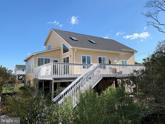 4th image of 35199 Hassell Ave
