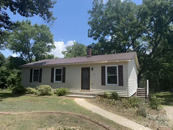 104 Whitley Rd, Morganton, NC 28655