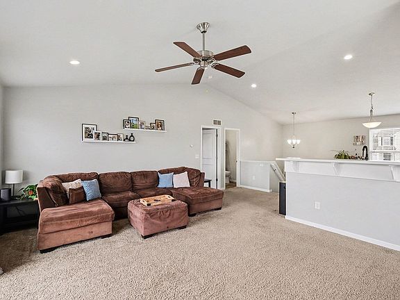 4th image of 187 Sweet Meadow Dr