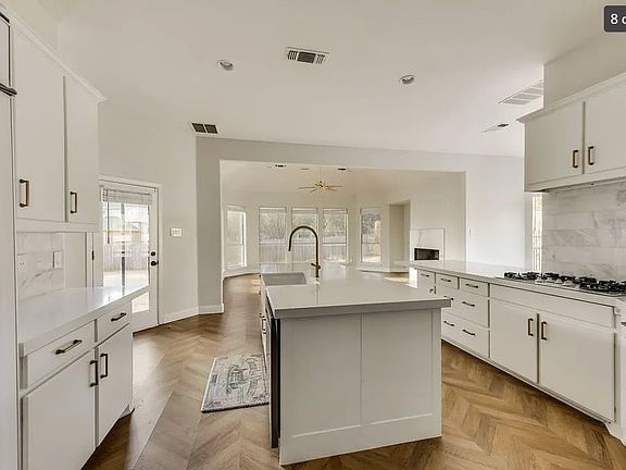 5th image of 1110 Calais Dr