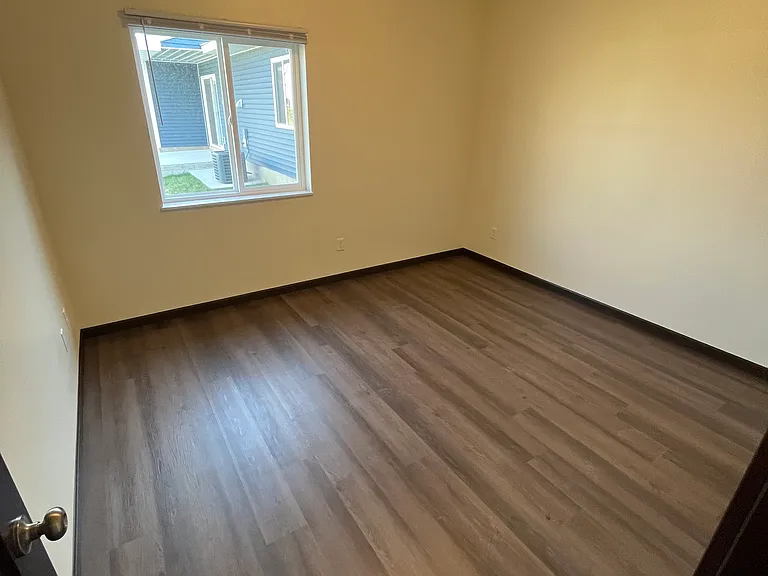 327 Post Oak Dr — Photo 10