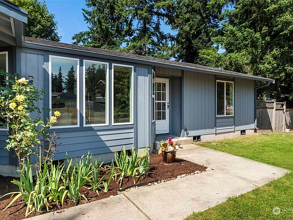 2nd image of 8401 188th Street Ct E