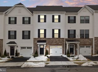 19 Rosemary Way, Mount Laurel, NJ 08054