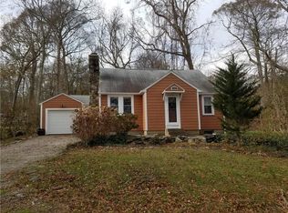 33 Albatross Dr, Saunderstown, RI 02874