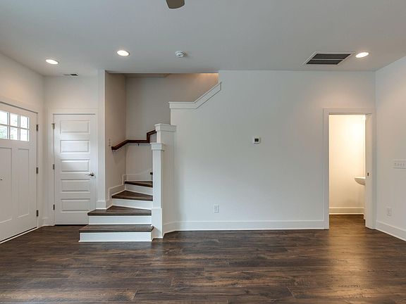 3rd image of 300 Stewarts Ferry Pike APT 13