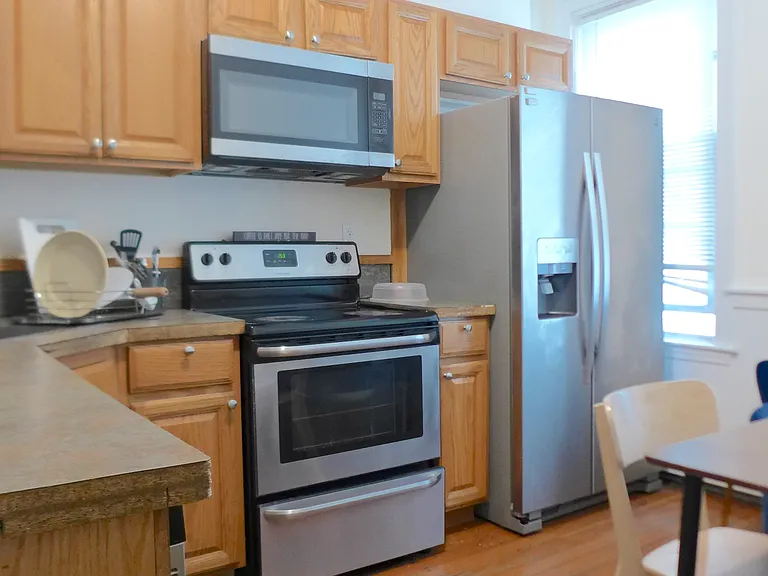 803 Parker St — Photo 9