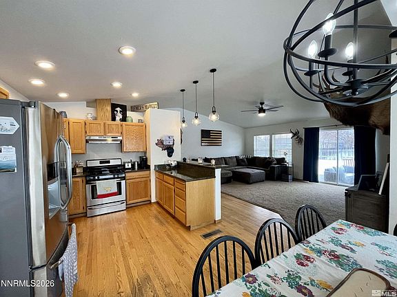 4th image of 3205 Sherwood Dr