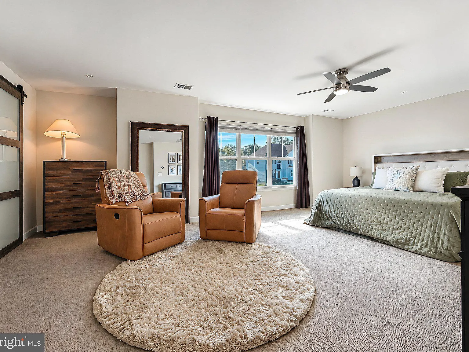 4 bed, 3.5 bath, 3350 sqft, $3,450 — Photo 4