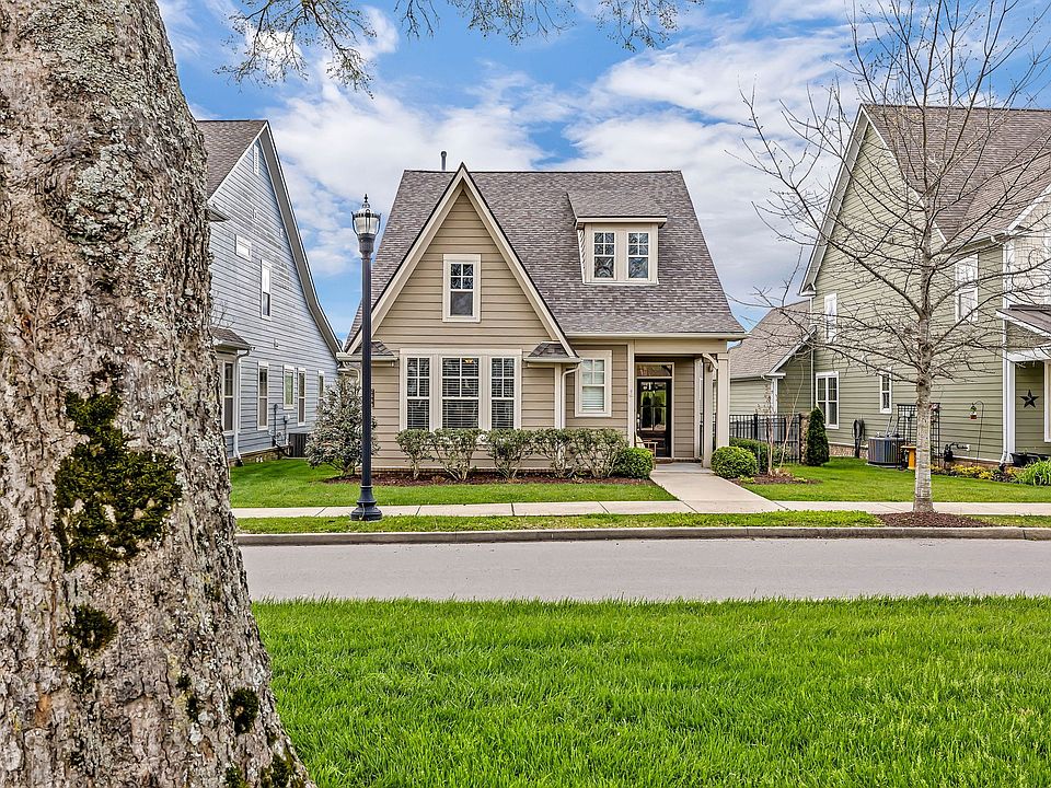 1st image of 2884 Americus Dr