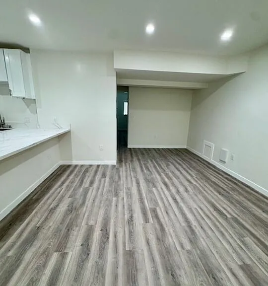 2424 Ocean Park Blvd #8 — Photo 10