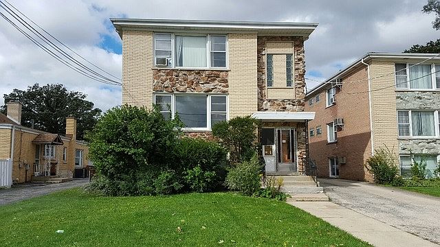 1st image of 2410 Thatcher Ave #2410