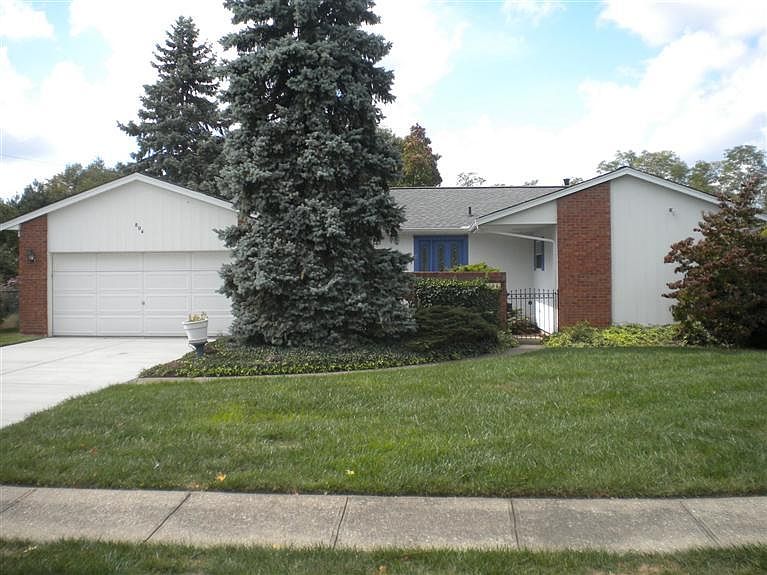 1st image of 804 Fawnhill Dr