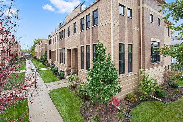 1st image of 4137 N Narragansett Ave Unit 2